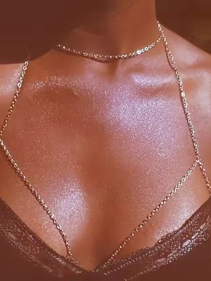 Sexy Afrocentric Bra Chain – Luxe Gold Tone Body Accessory